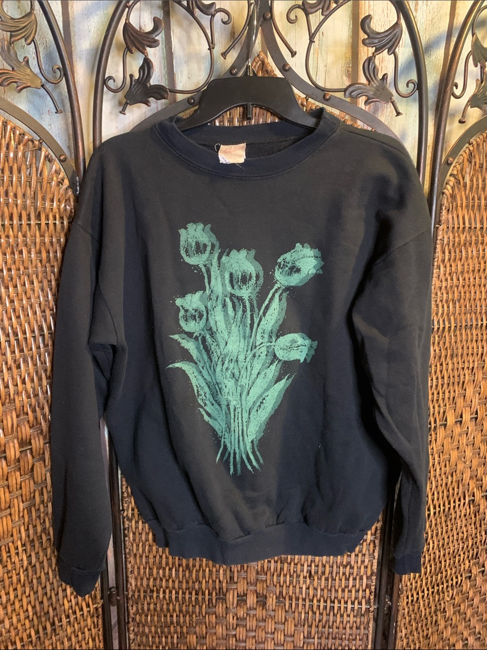Vintage Green Flowers Graphic Sweatshirt Size M
